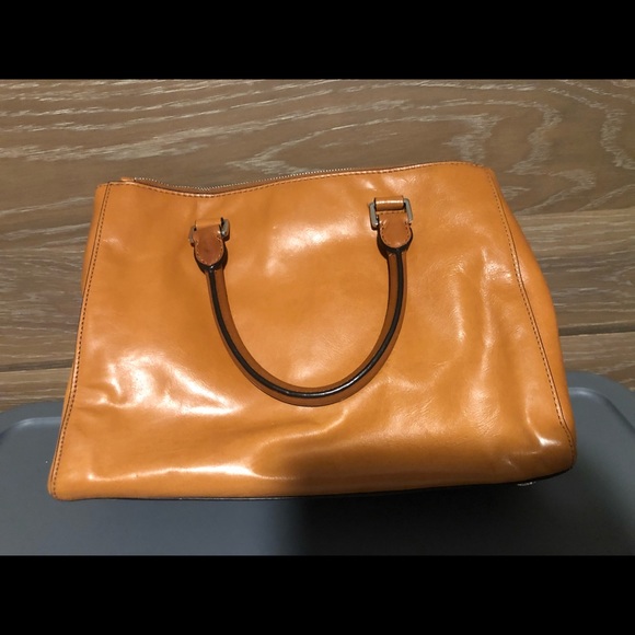 Authentic Michael Kors Bedford Tote - Picture 3 of 8